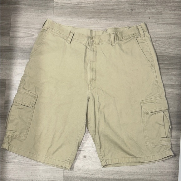 Dickies Other - Dickies Men's Beige Cargo Shorts